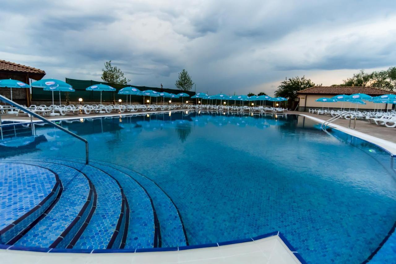 דימיטרובגרד Spa Kompleks Raiski Kat מראה חיצוני תמונה